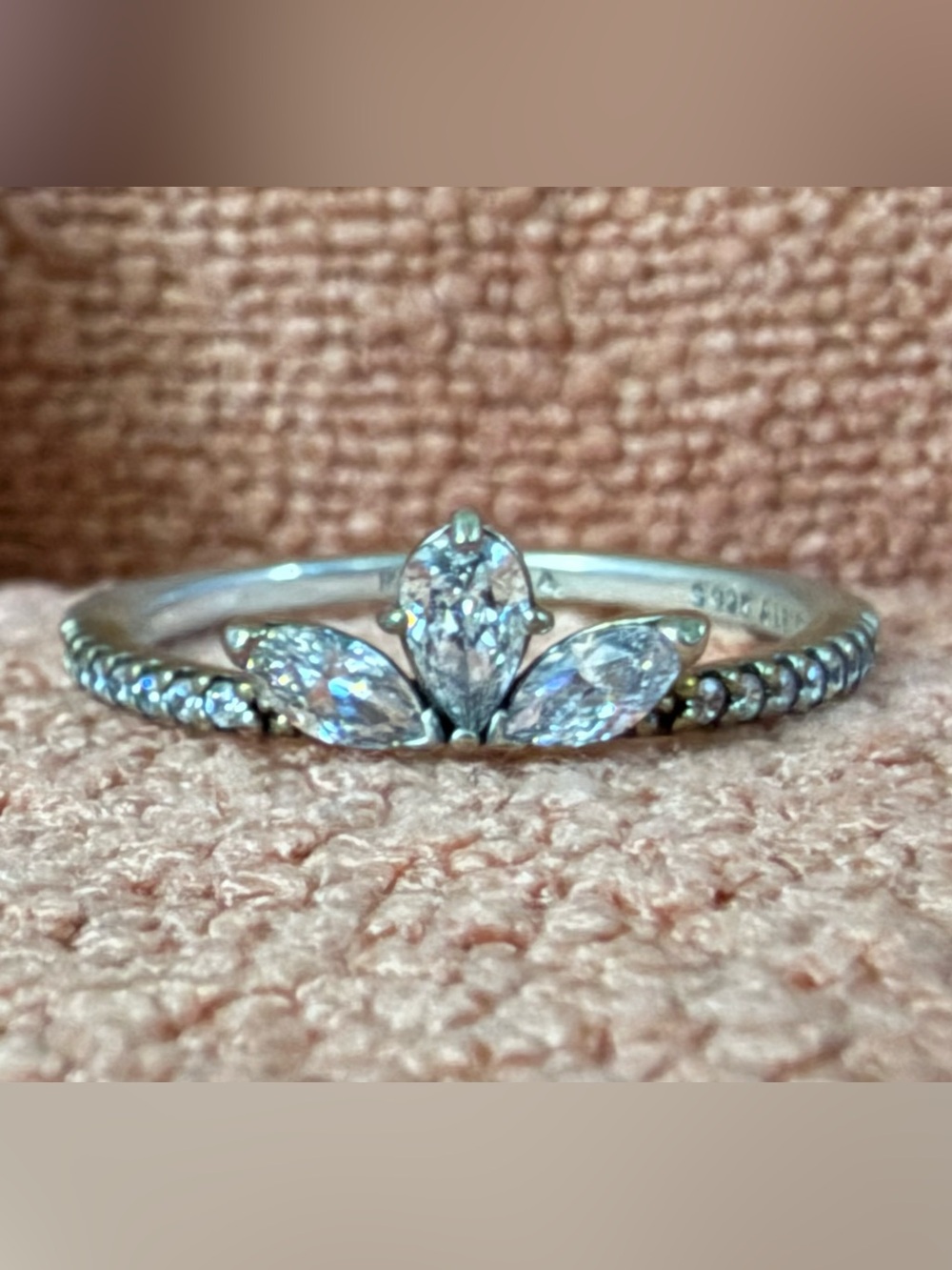 Pandora Sparkling Herbarium Cluster Ring
